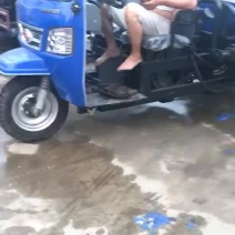 三轮洒水车低价出售