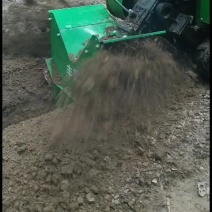 履带式开沟施肥回填一体机，开沟，除草旋耕开沟五套工具