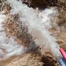 陕西省定边县现有700亩土地，水电齐全，