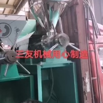 榨油机一机多用，自动温控压力大冒渣少出油率高