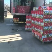 精品礼盒香梨大量供应，欢迎市场电商团购对接
