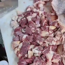手工切制纯干牛腩肉块