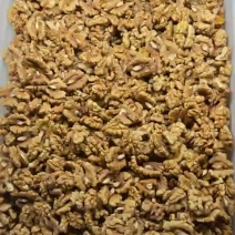 新疆纸皮核桃仁精品尖白纯头路