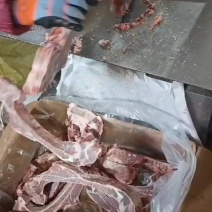 肋排条质量保证，手续齐全冷链隔天直达，宴席必备