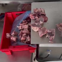 满肉精品猪杂骨