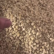 碎黄豆瓣原材料压油养殖都可以有需要的朋友可以联系我