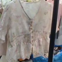 实体店下架女装小衫几百件，价格9.9一件