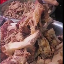 猪剔骨肉5斤一袋，真空包装现做现剔现发货，大量批发。