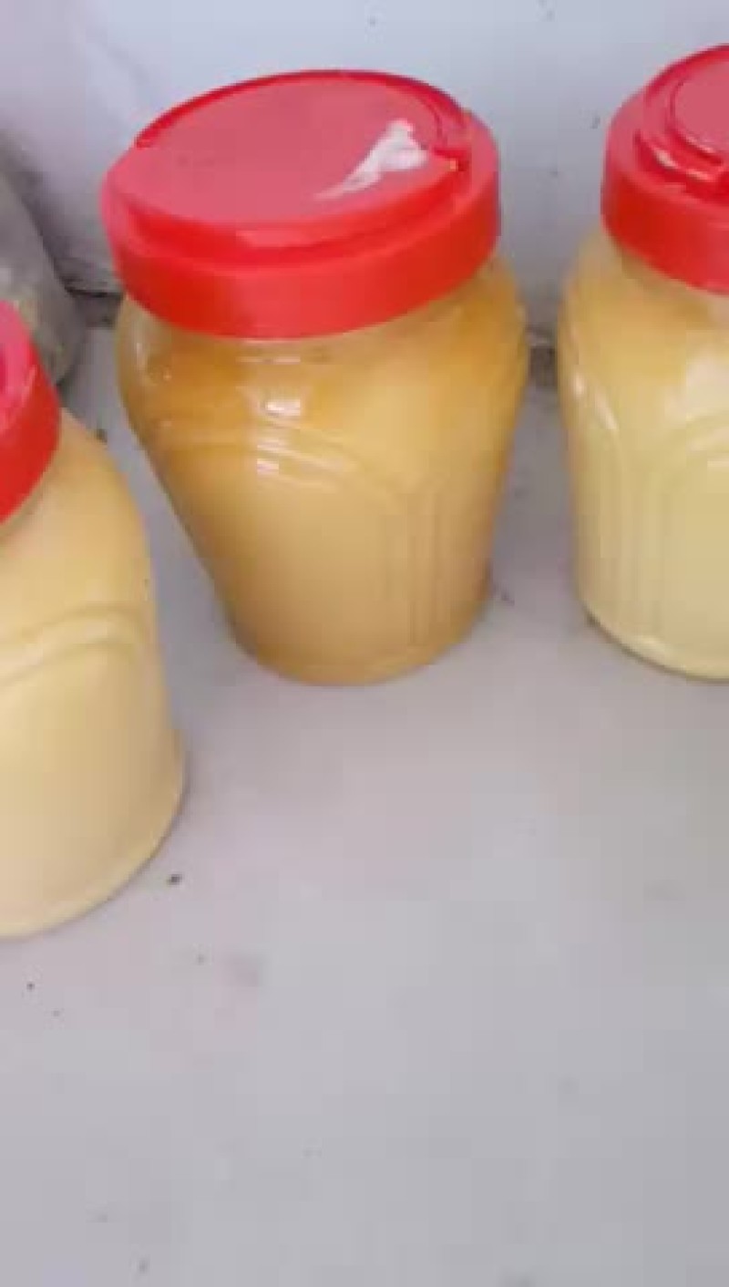 野生土蜂蜜，绝对纯正。假一赔十