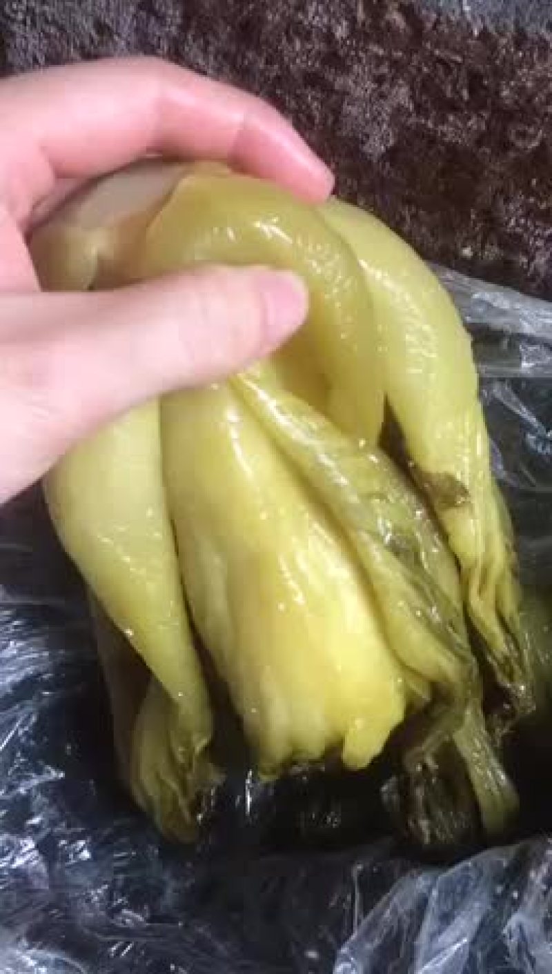 大量酸菜小菜仔，咸菜，大颗菜，袋装，桶装，散