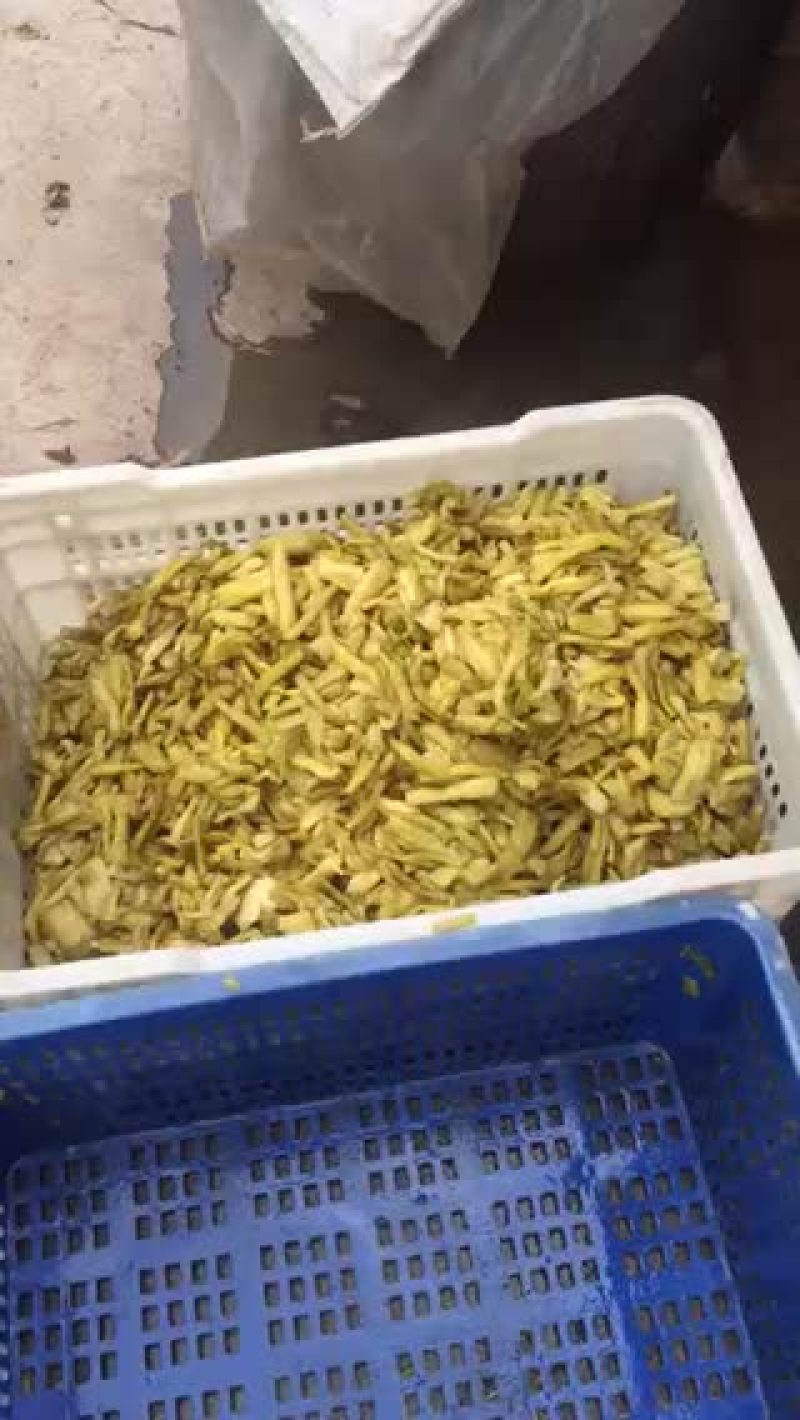撕皮酸芋苗、芋蒙，芋蒙酸
