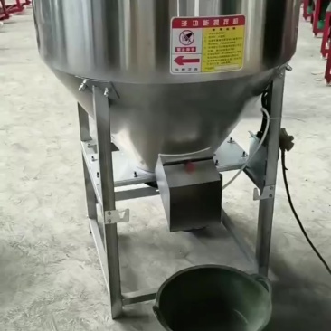 牛羊牧草饲料搅拌机