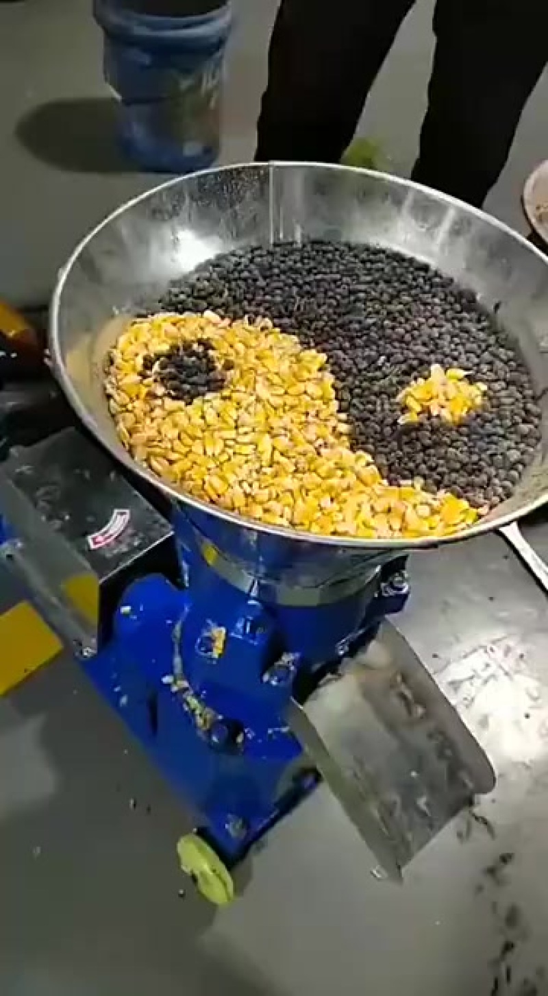 鱼虾饲料颗粒机多功能草粉颗粒机
