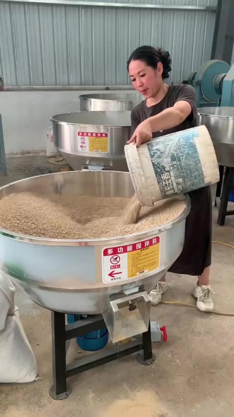 牛羊鸡鸭鹅草料粉碎碎饲料搅拌机