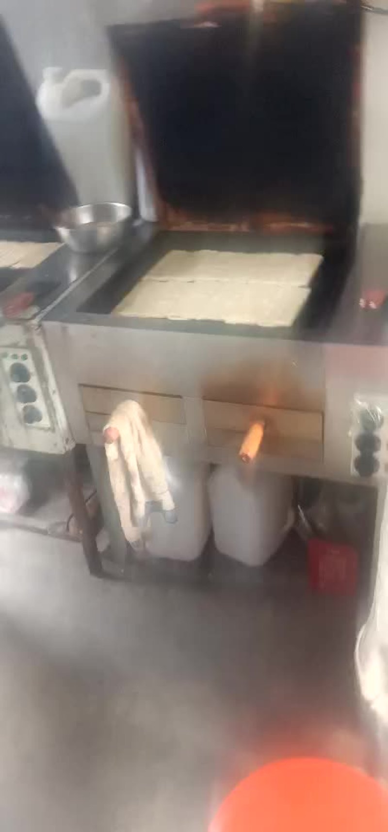 正宗驴肉火烧皮专业批发
