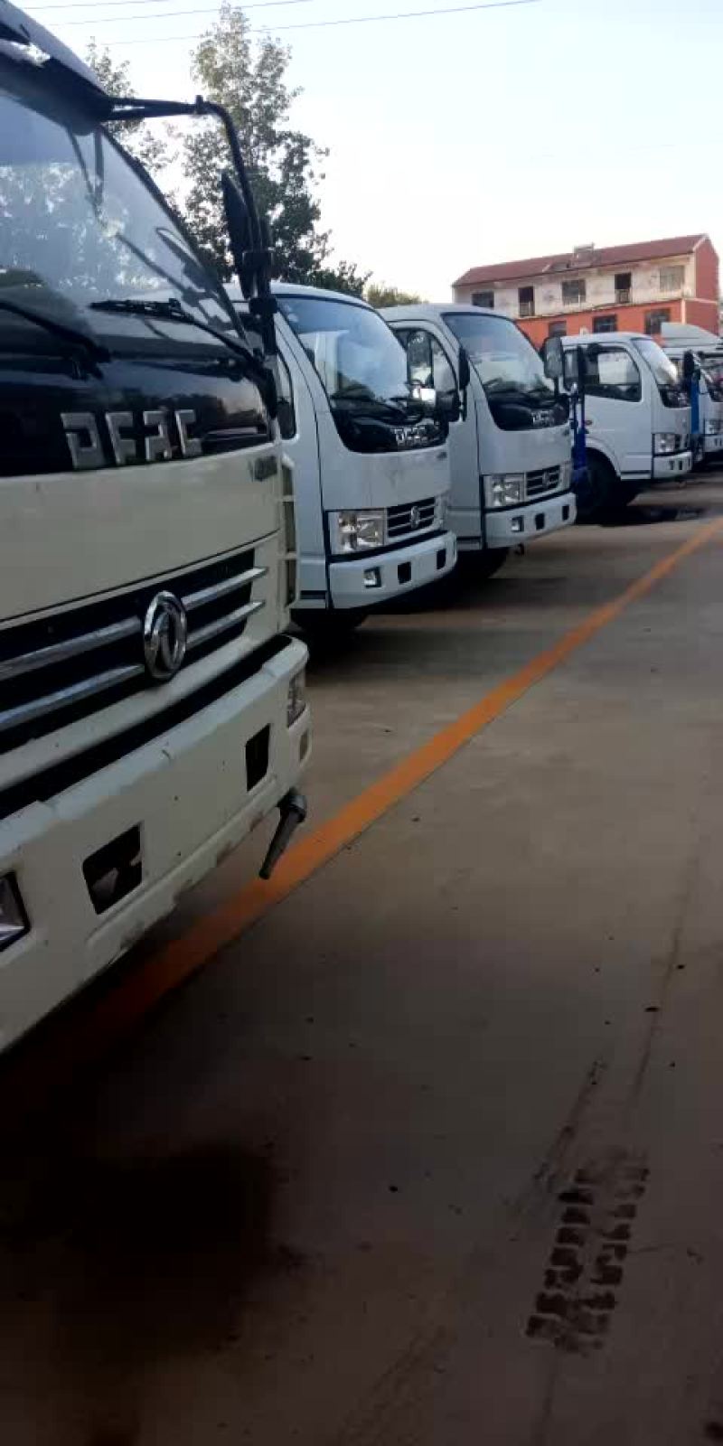 车型多多，吸粪车养鸡养鸭的需要联系我。用抽粪车。
