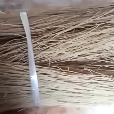 红薯粉条。豆制品。自己加工的，不添加任何添加剂。