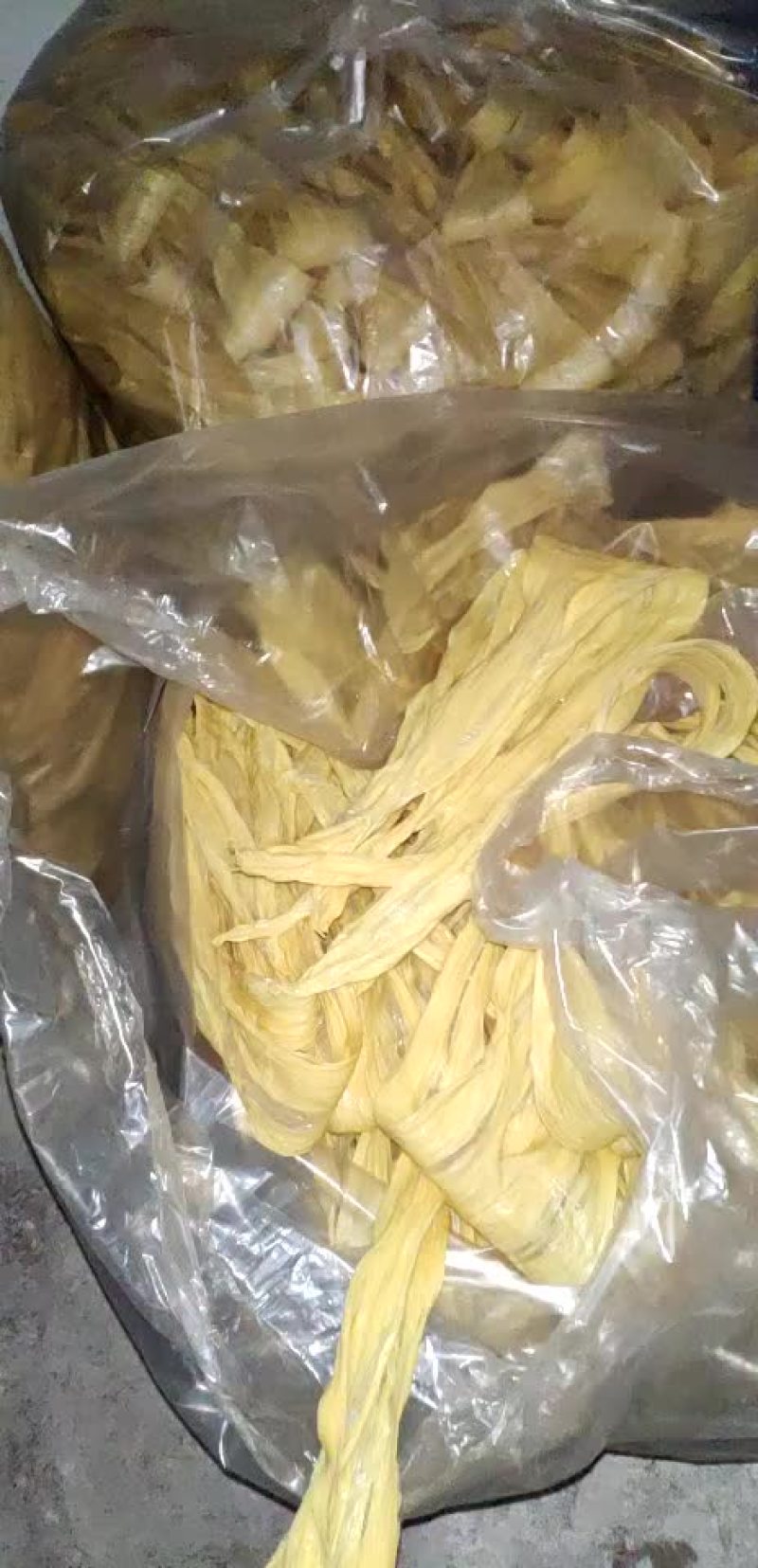三边腐竹。扁竹