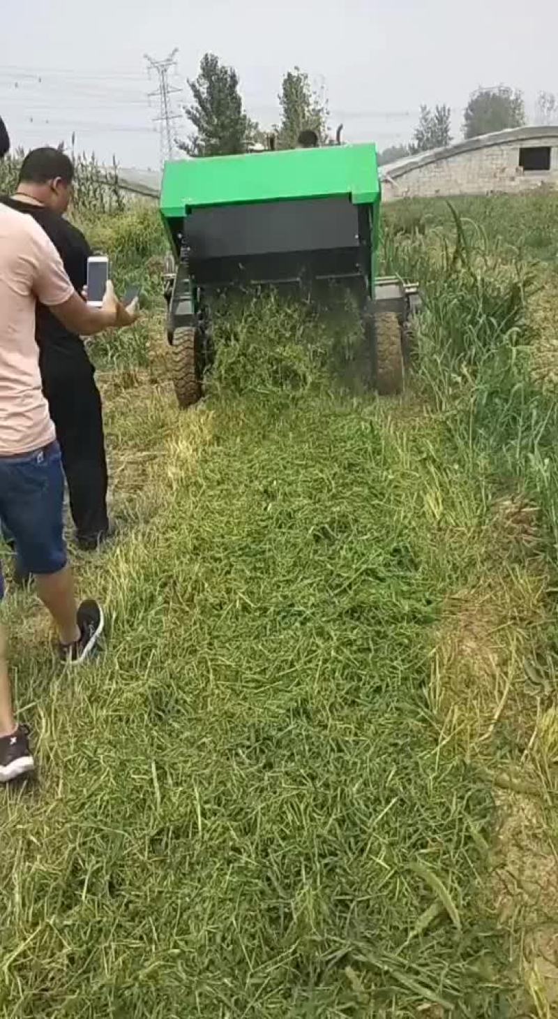 捡拾粉碎打捆机