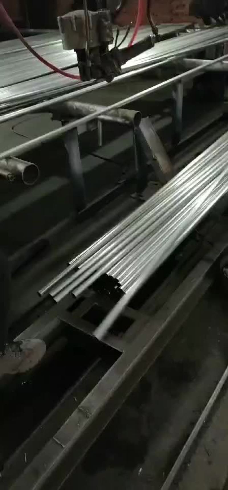 专业生产大棚钢管大棚配件热镀锌椭圆大棚骨架养殖棚