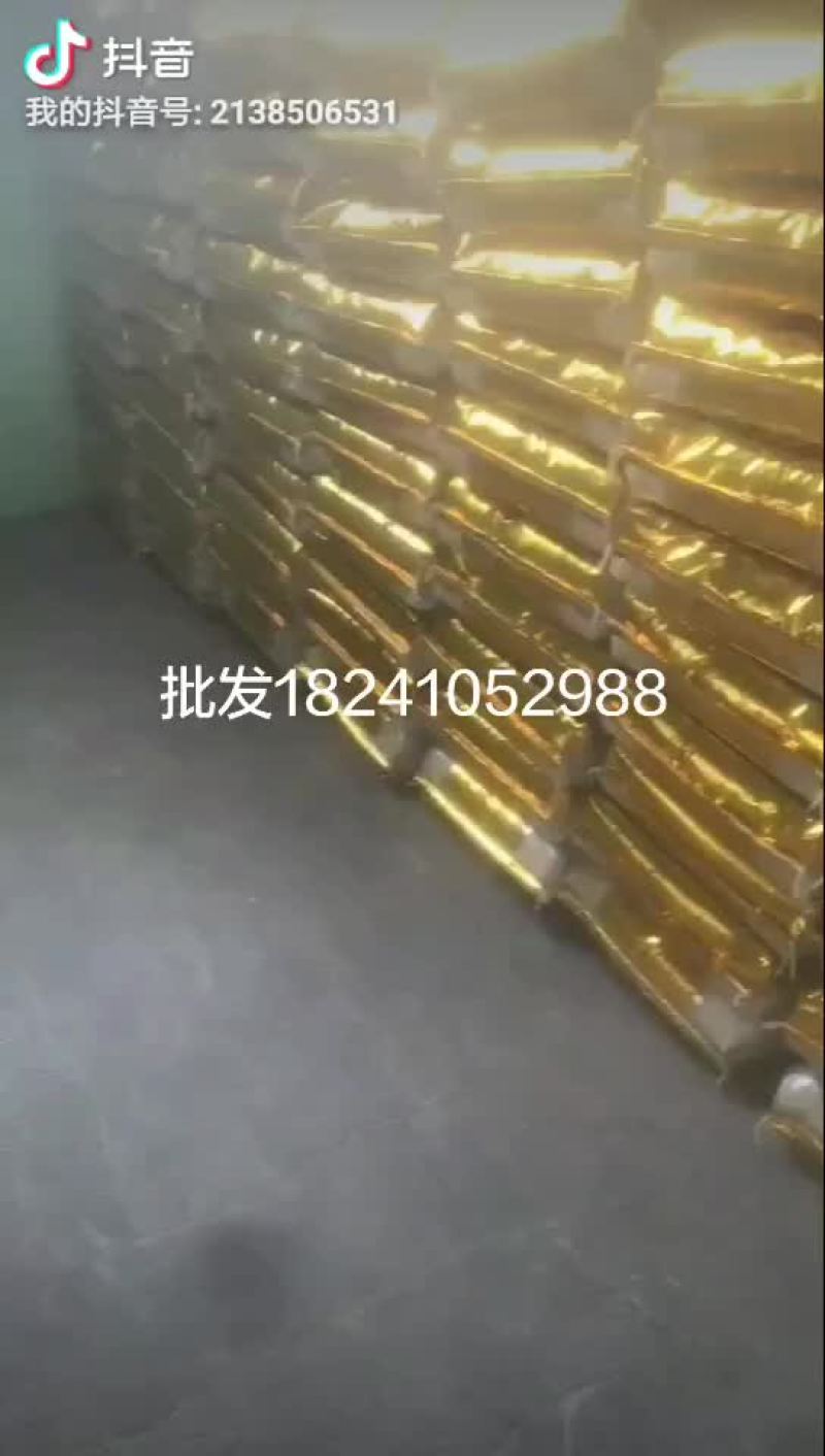 纯绿色