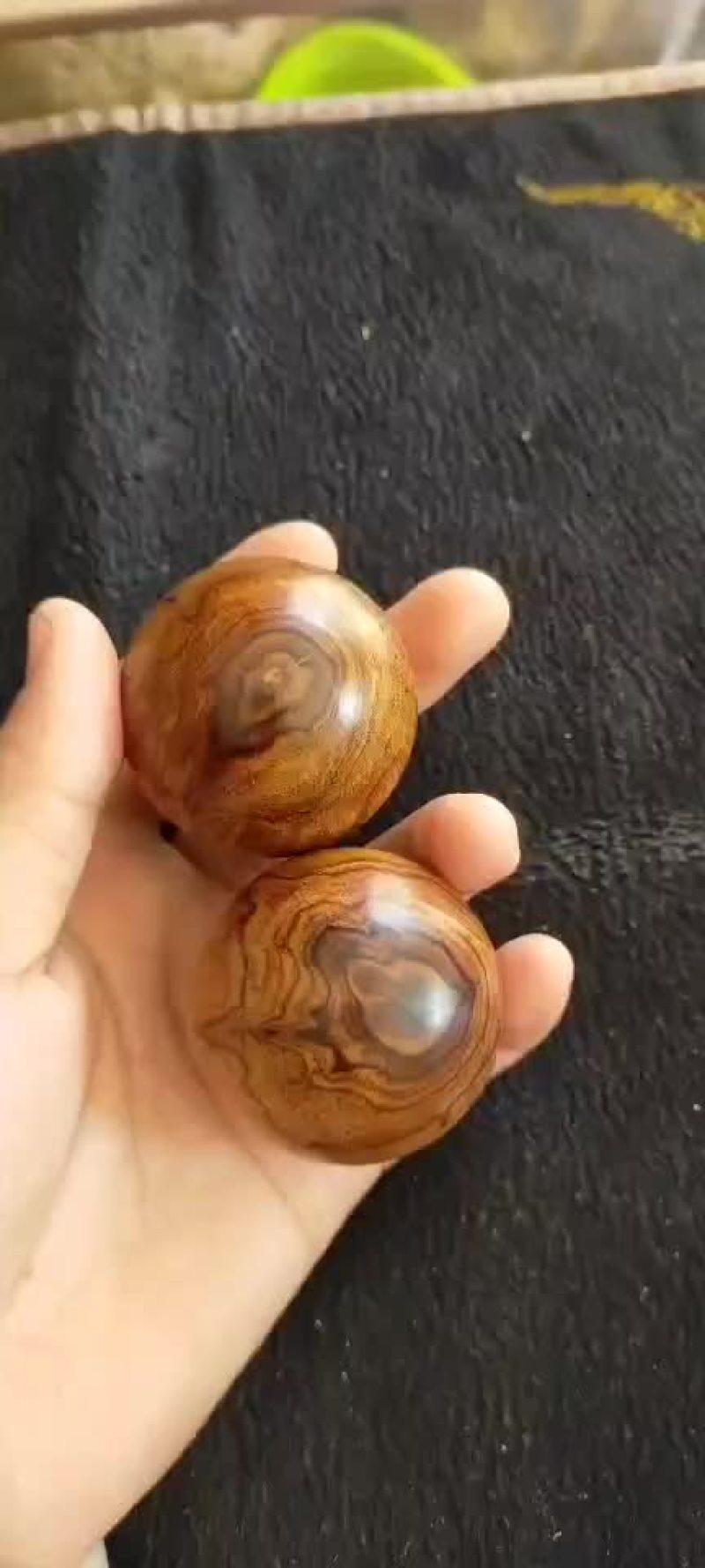 海南黄花梨老料，手链，项链首饰等。