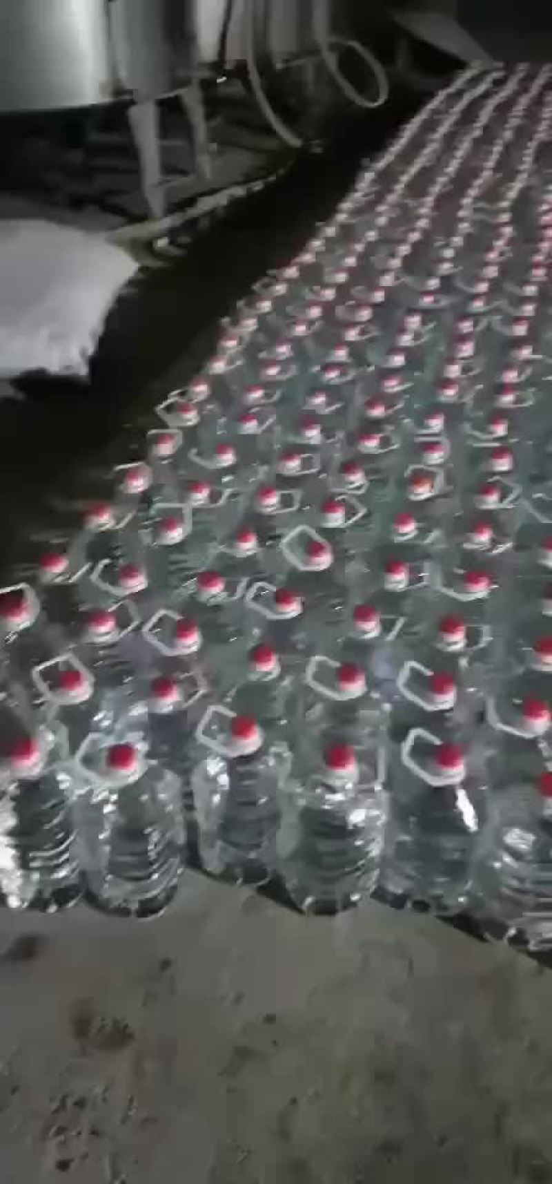 纯粮酒纯粮酿造无任何添加剂和食用酒精！