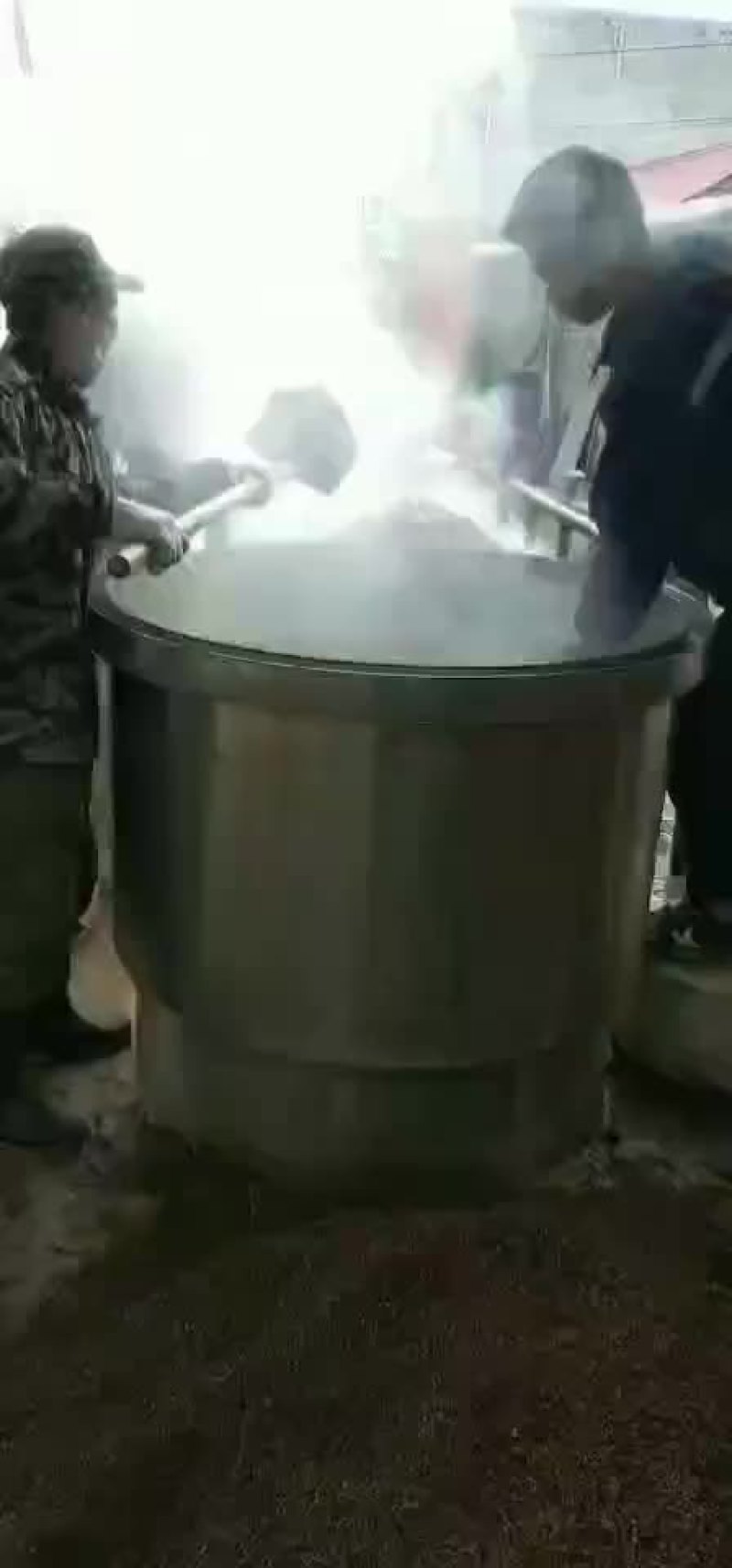 纯粮酒纯粮酿造无任何添加剂和食用酒精！