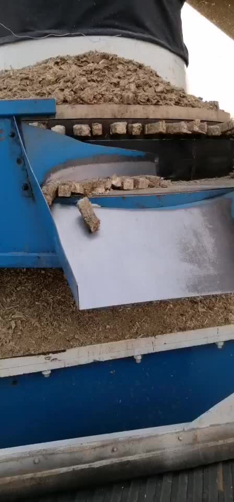 玉米秸秆草球大量出售玉米秸秆草球