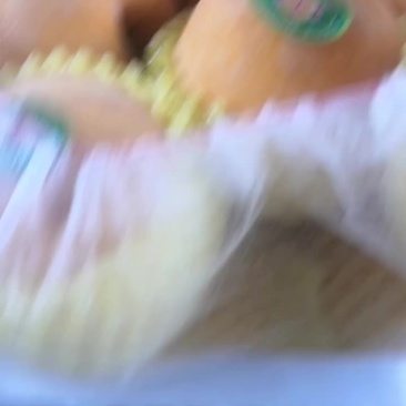 八三黄桃