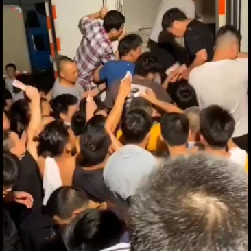 海鲜上来了，味道鲜美，它来了