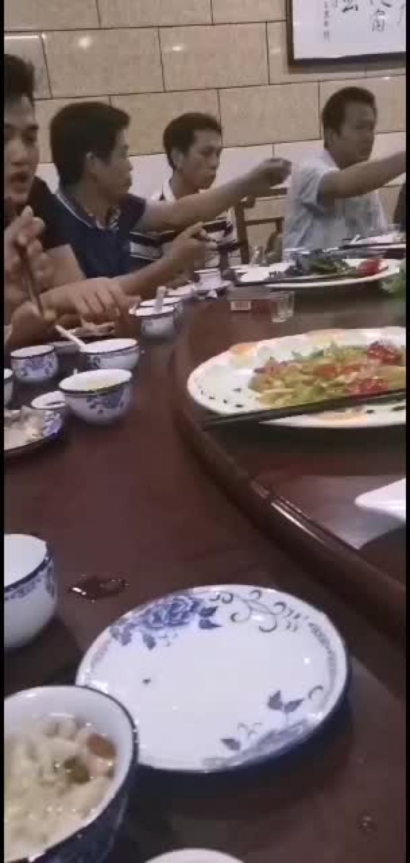 本人已从事此行业5年了，熟练掌握各种农产品蔬菜保鲜和打冷