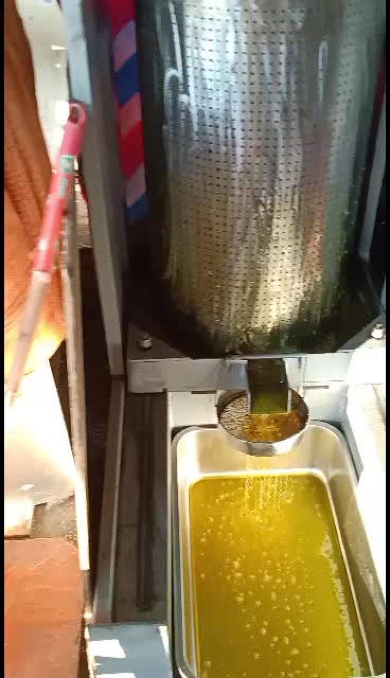 山茶油，茶籽油，山茶籽油