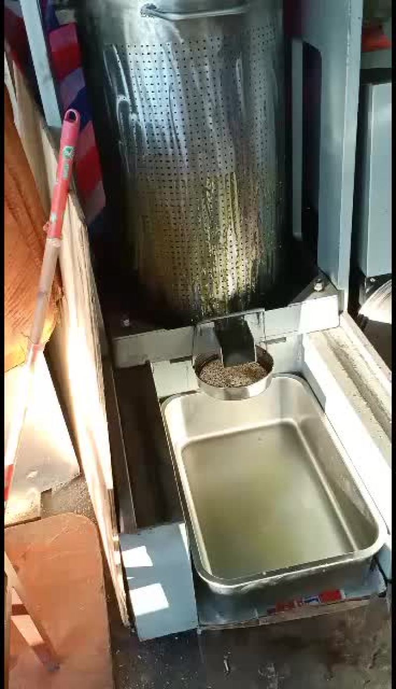 山茶油，茶籽油，山茶籽油