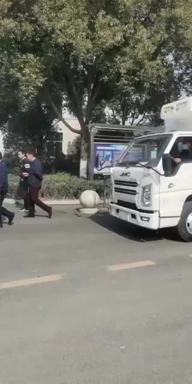 国六江铃顺达窄体4.2米冷藏车