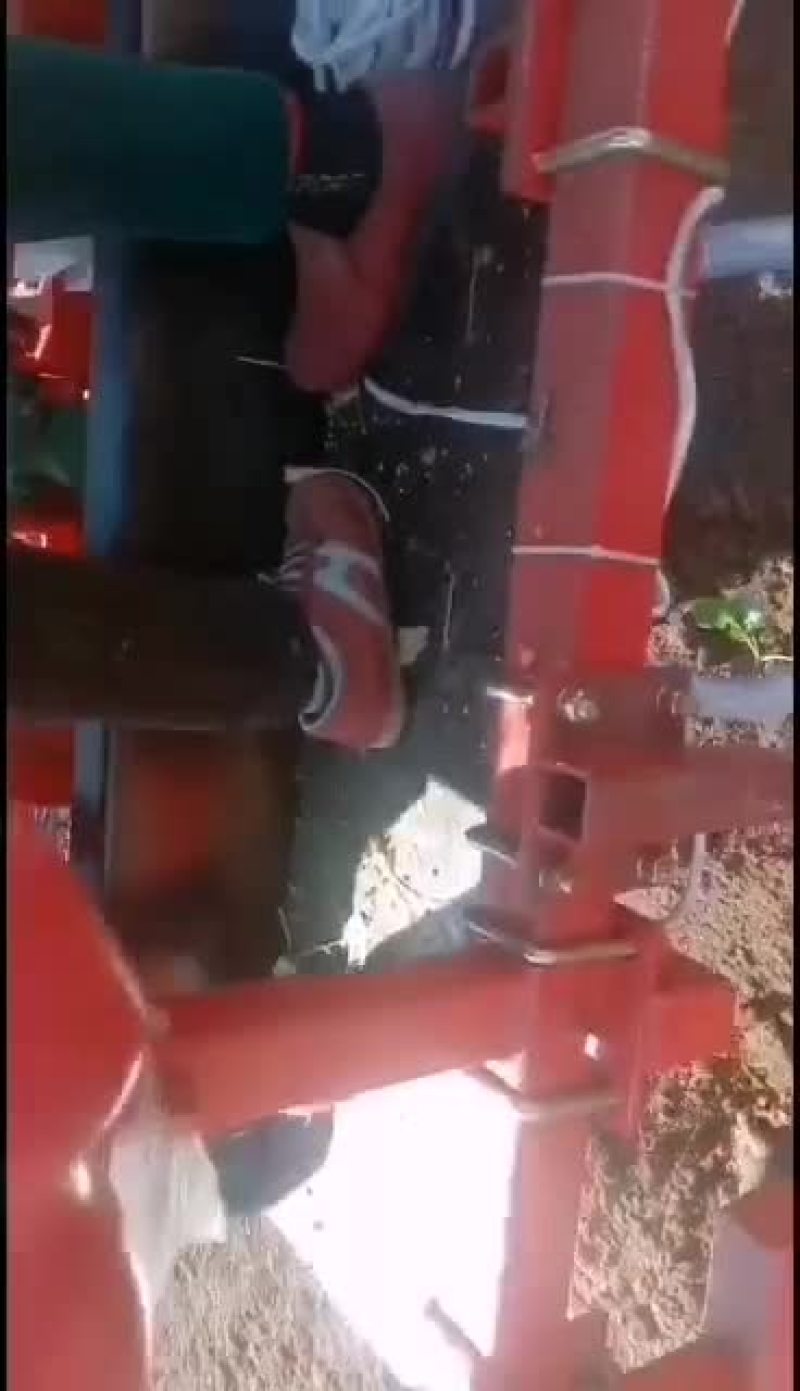 移栽机，多功能移栽辣椒移栽机，整地机械，耕地机，旋耕机
