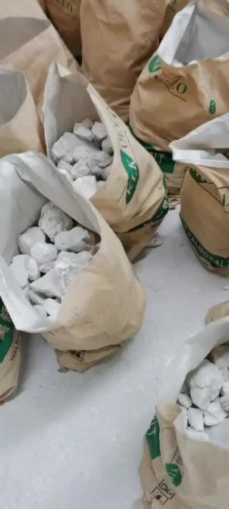 优质大块石灰，大块石灰，全部人工精挑细选，品质保证，四川