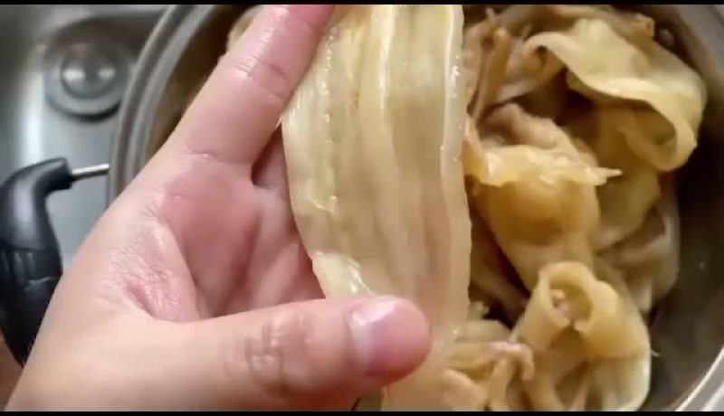 赤嘴公胶，60-70头。一斤860元