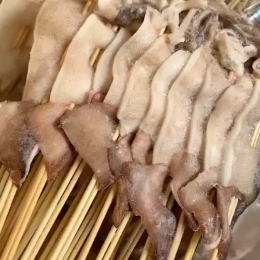 鱿鱼串一箱100个一串60克