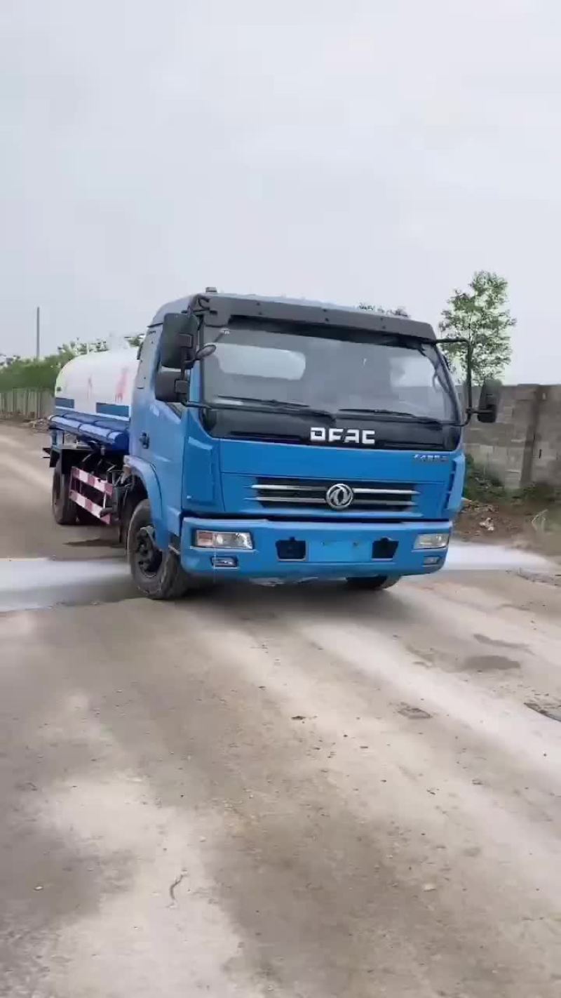 东风多利卡8方洒水车，二手洒水车，