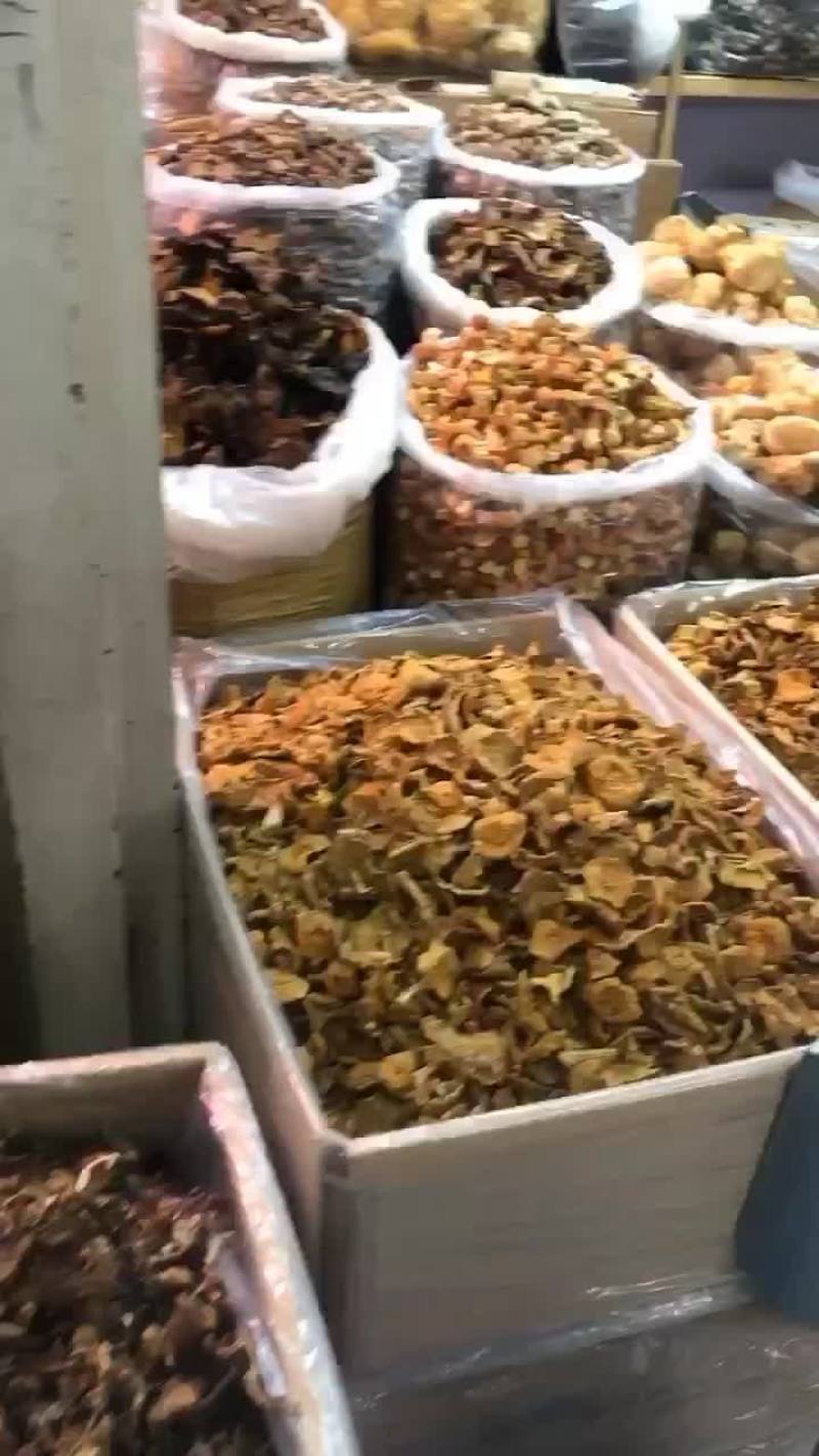 批发各种蘑菇木耳干货，产地直销，一手货源