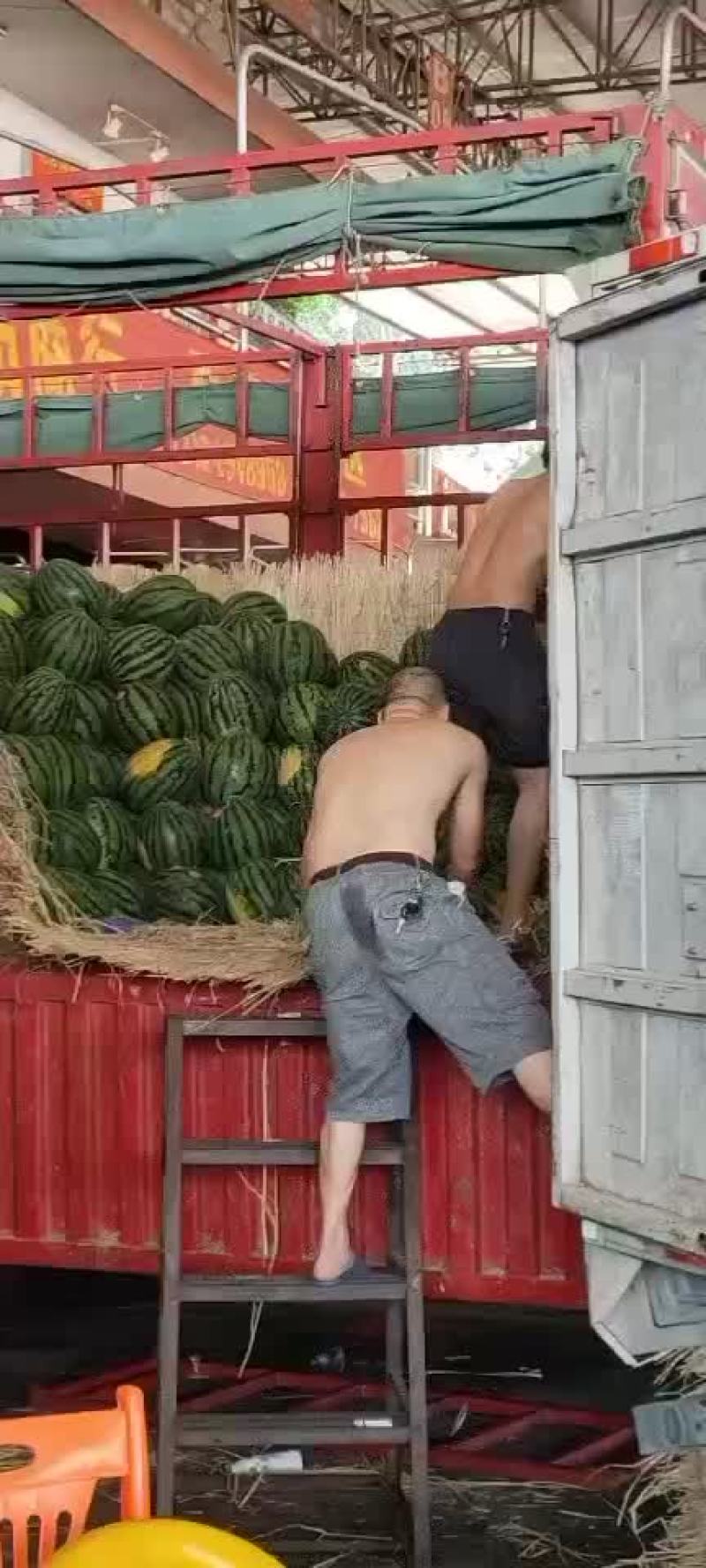 西瓜，散装，箱装，美都，花瓜，甜王