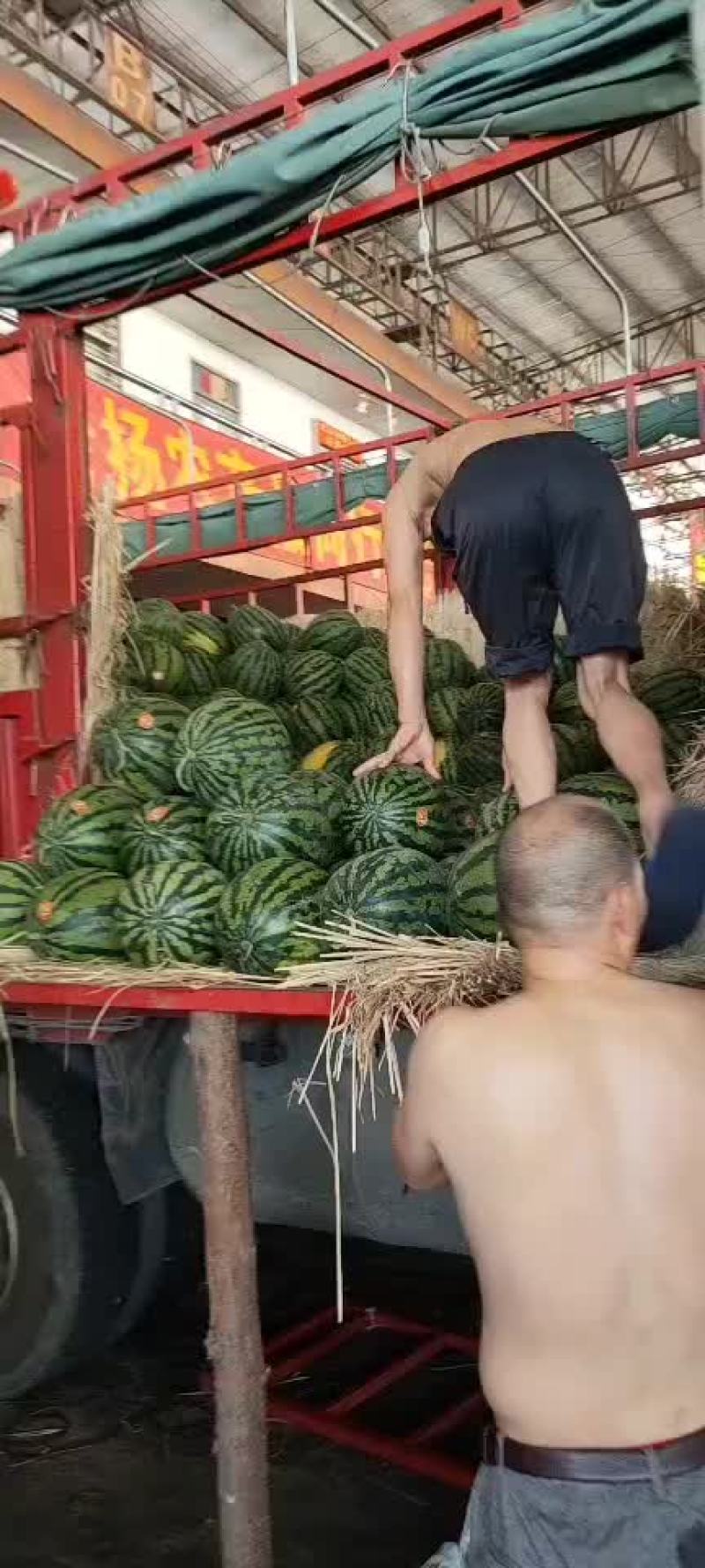 西瓜，散装，箱装，美都，花瓜，甜王
