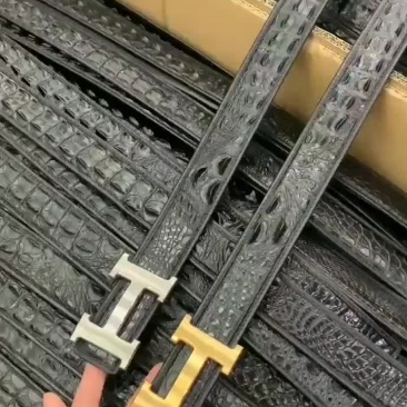 鳄鱼皮带