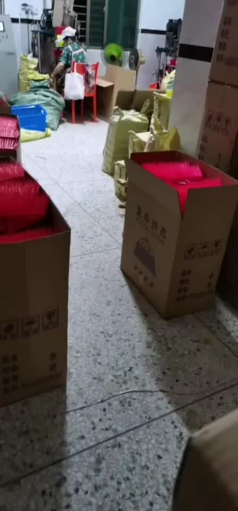 低价！高质量保障！超靓扫把扫帚；款式多！货源充足！