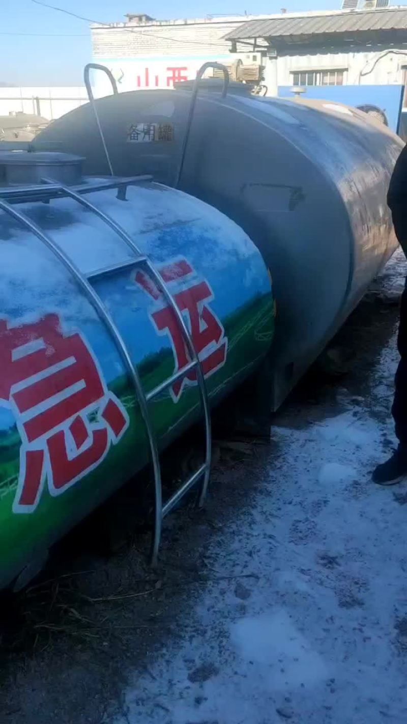 二手不锈钢容器，二手白钢罐，白钢保温罐，海水拉运罐