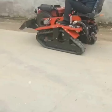 履带小型微耕机