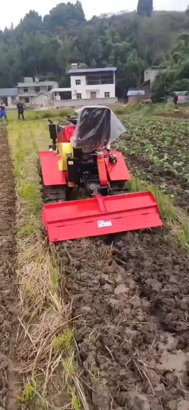 履带小型微耕机