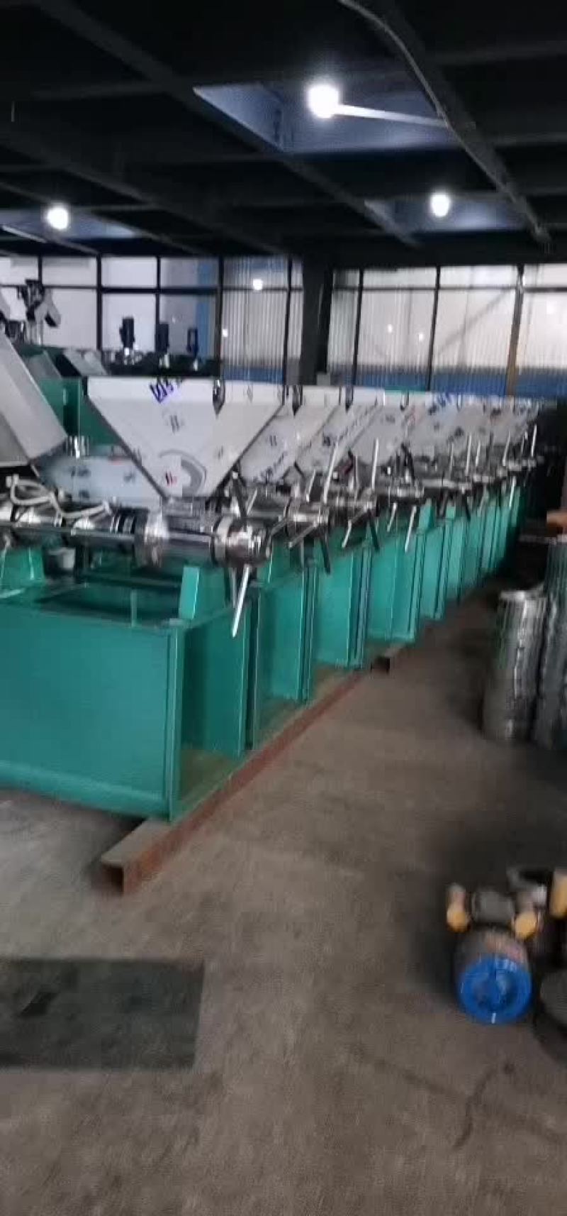 三友机械全套榨油机设备发往定边，自动化程度高一人即可操作