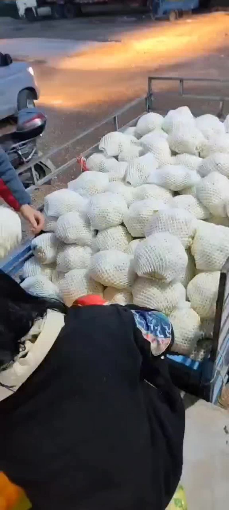 精品散花上市，需要的老板来电。